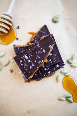 Cardamom and Honey Caramel w/ Sea Salt Chocolate Bar