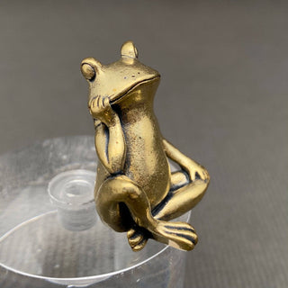 Vintage-Style Brass Sitting Frog Desktop Figurine