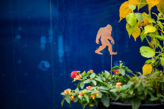 Bigfoot Silhouette Pick - Metal Garden Art