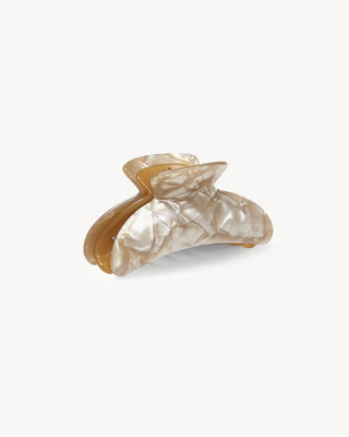 Grande Heirloom Claw in Sand Shell