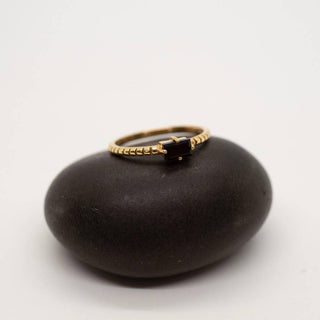 Brass Decorated Prong Stone Ring: Emerald